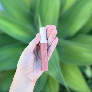 NWOT Rare Beauty Matte Lip Soufflé • Courage